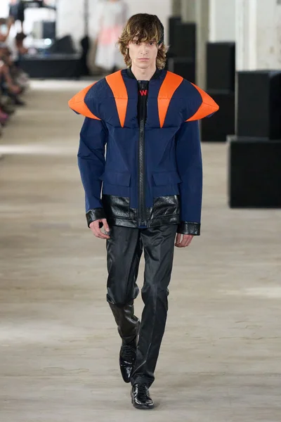 Look 23
